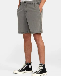 RVCA Shorts / Hybrids><noscript><img width=