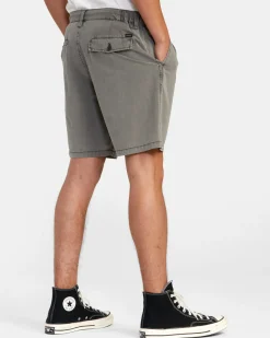 RVCA Shorts / Hybrids><noscript><img width=