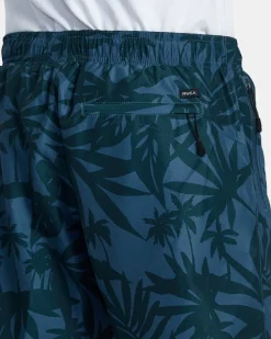 RVCA Shorts / Hybrids><noscript><img width=