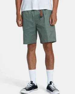 RVCA Shorts / Hybrids><noscript><img width=