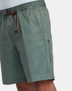 RVCA Shorts / Hybrids><noscript><img width=