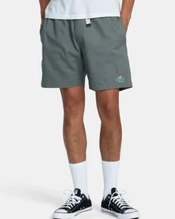 RVCA Shorts / Hybrids><noscript><img width=