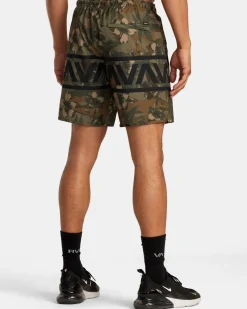 RVCA Shorts / Hybrids><noscript><img width=