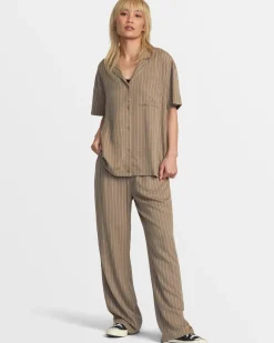 Women RVCA Pants><noscript><img width=