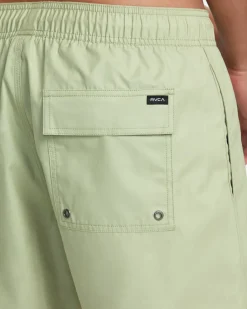 RVCA Shorts / Hybrids><noscript><img width=