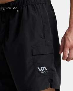 RVCA Shorts / Hybrids><noscript><img width=