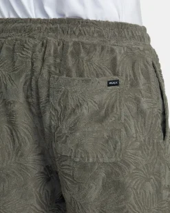 RVCA Shorts / Hybrids><noscript><img width=