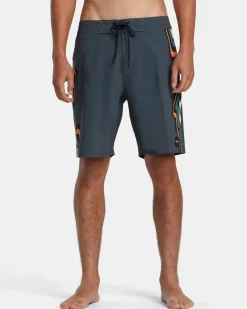 RVCA Boardshorts / Trunks|18"-19" Outseam>VA 19" BOARDSHORTS