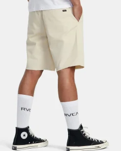 RVCA Shorts / Hybrids><noscript><img width=