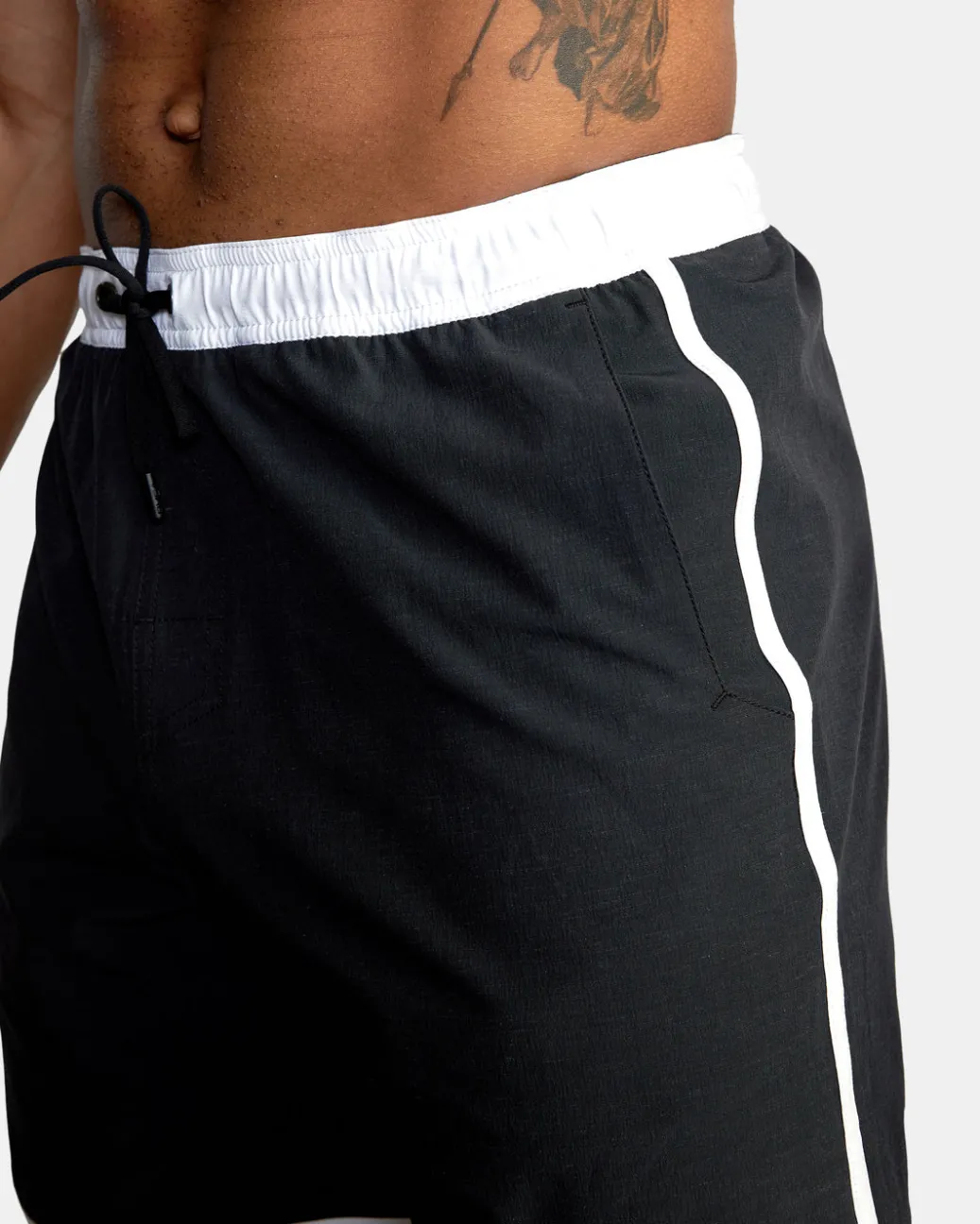 RVCA Athletic Shorts|Athletic Shorts>YOGGER HYBRID 17" ATHLETIC SHORTS